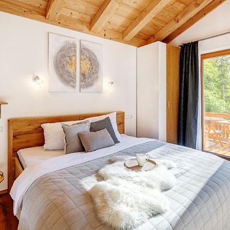 Landhaus Trinis - Gaestezimmer - Bad - Bett - Kleine Kaffee - Tee-Theke Mit Kuehlschrank - Parkplatz Rottach-Egern Exterior foto
