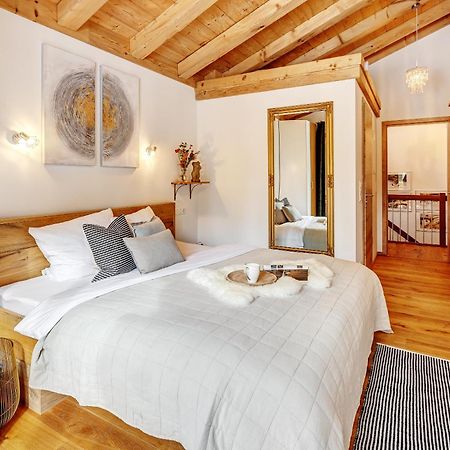 Landhaus Trinis - Gaestezimmer - Bad - Bett - Kleine Kaffee - Tee-Theke Mit Kuehlschrank - Parkplatz Rottach-Egern Exterior foto