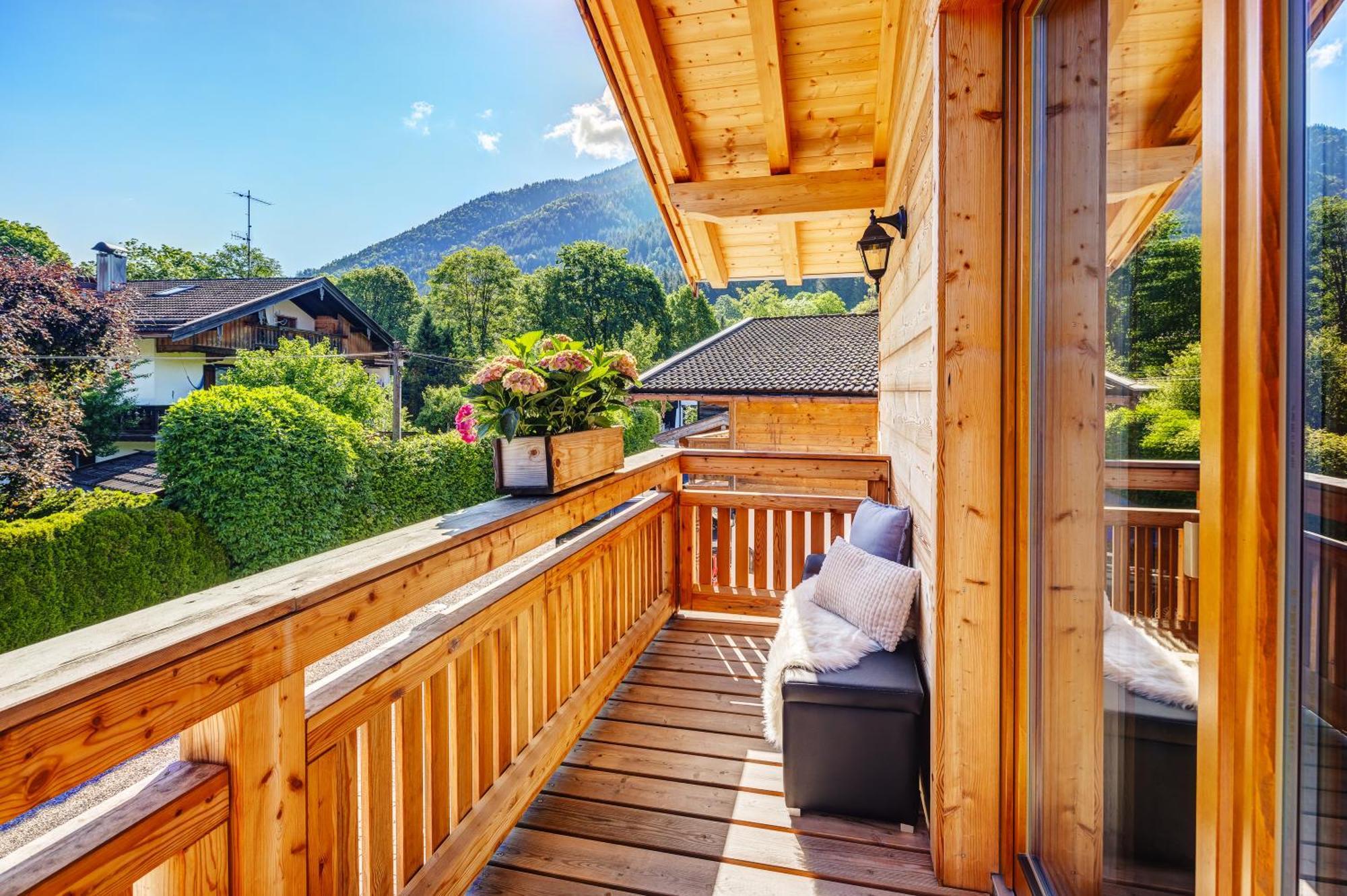 Landhaus Trinis - Gaestezimmer - Bad - Bett - Kleine Kaffee - Tee-Theke Mit Kuehlschrank - Parkplatz Rottach-Egern Exterior foto