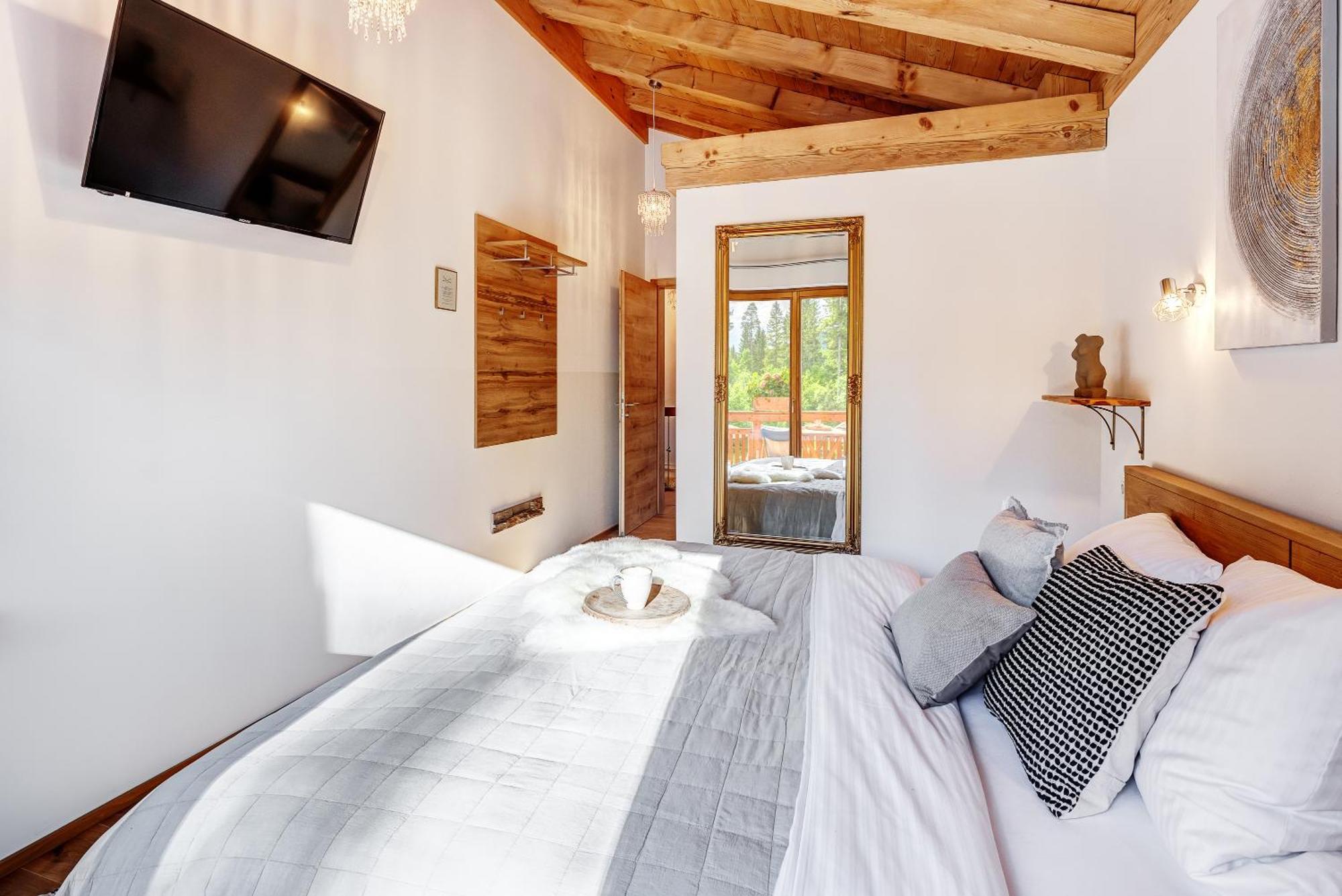 Landhaus Trinis - Kleine Kaffee Tee Theke Mit Kuehlschrank - Parkplatz Rottach-Egern Exterior foto