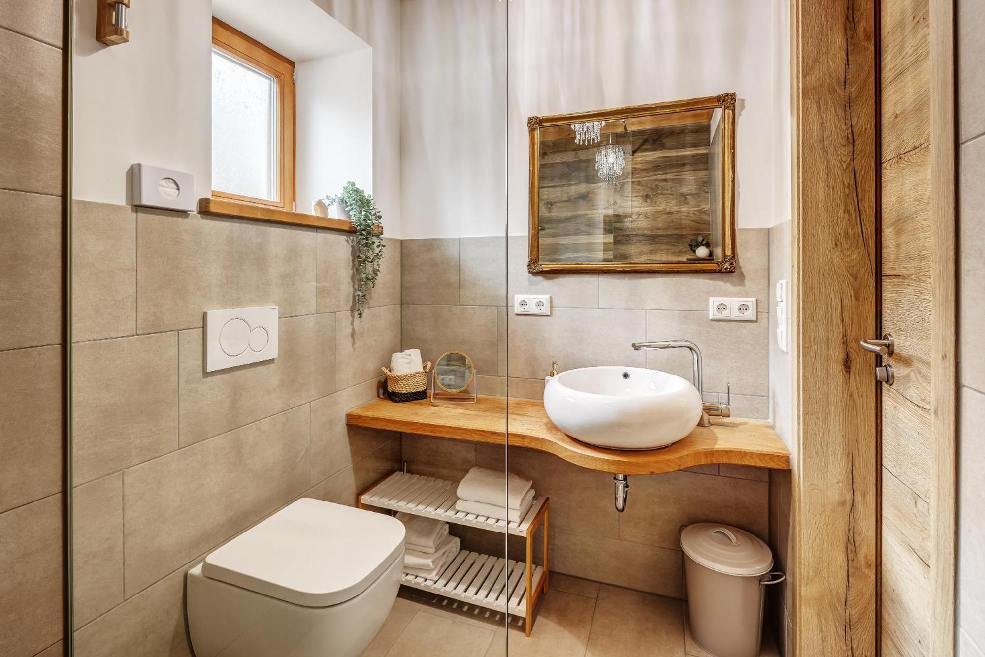 Landhaus Trinis - Gaestezimmer - Bad - Bett - Kleine Kaffee - Tee-Theke Mit Kuehlschrank - Parkplatz Rottach-Egern Exterior foto