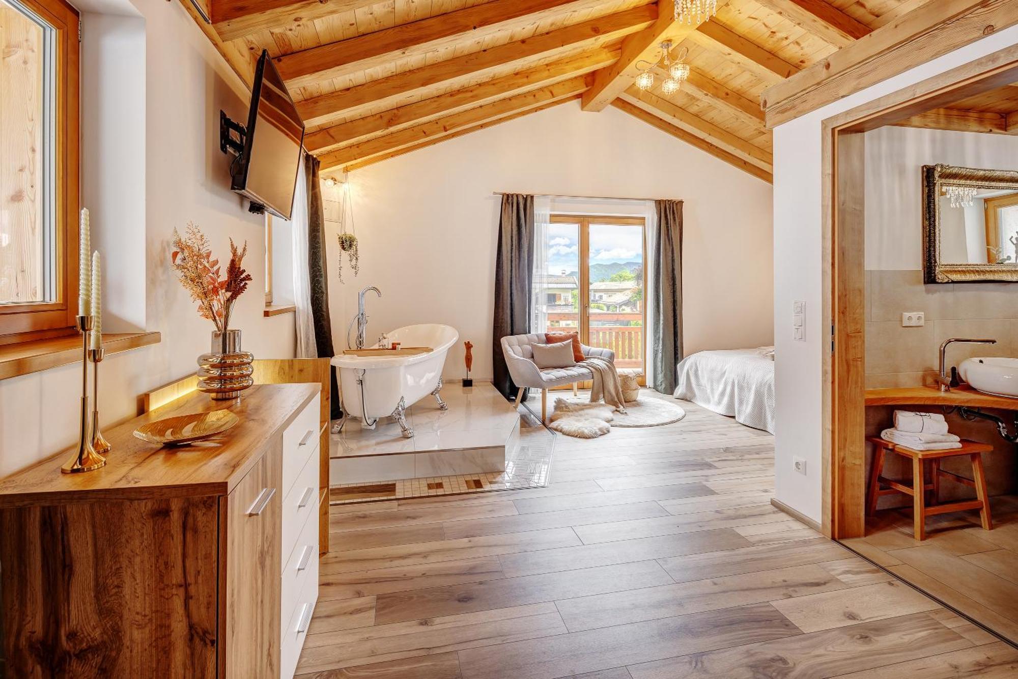 Landhaus Trinis - Gaestezimmer - Bad - Bett - Kleine Kaffee - Tee-Theke Mit Kuehlschrank - Parkplatz Rottach-Egern Exterior foto